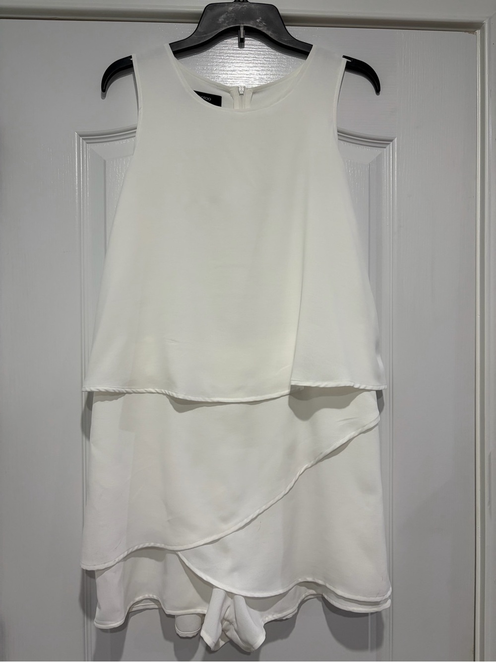 White Layered Chiffon Shorts Romper (L) - Picture 7 of 14